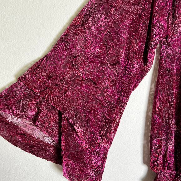 We The Free Ginger Berry Velvet Burnout Off Shoulder Top Mulled Wine Combo Med - Picture 4 of 8